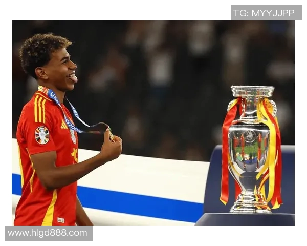 新一代足球天才崛起年轻球星领衔未来赛场成为全球瞩目焦点